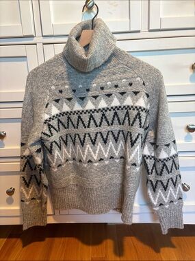 Evereve Gray Fair Isle Turtleneck Sweater